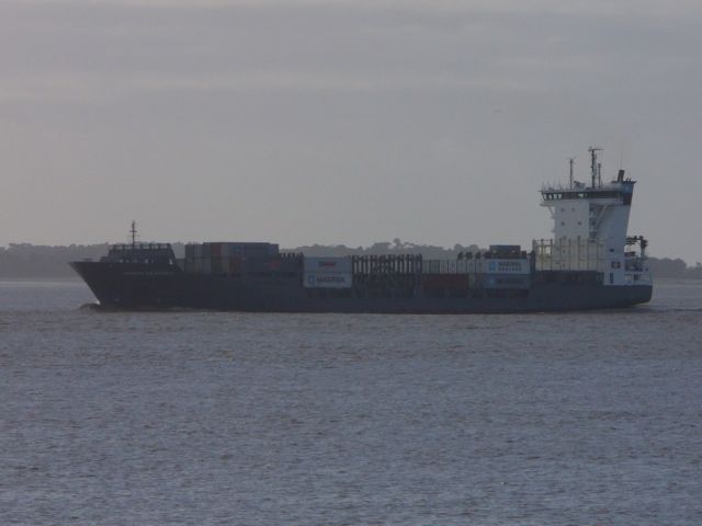 Maersk Flasterbo Estuaire 03 mars 2007.JPG